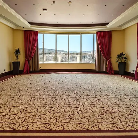 Radisson Blu & Spa, Malta Golden Sands אתר נופש מליאהה