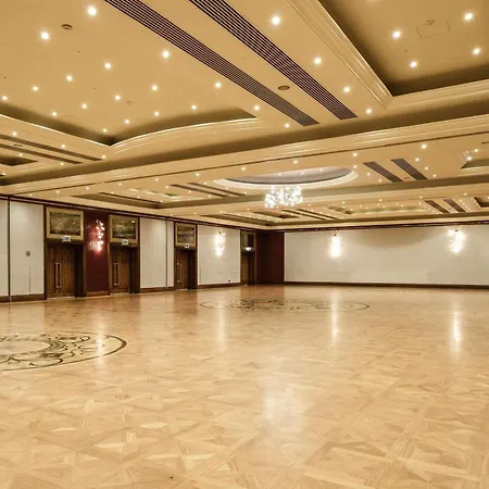 אתר נופש Radisson Blu & Spa, Malta Golden Sands