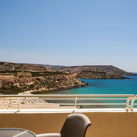 אתר נופש Radisson Blu & Spa, Malta Golden Sands 5*