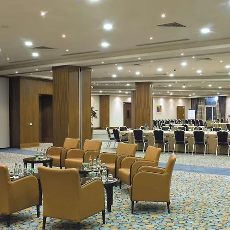 وسبا راديسون بلو، غولدن ساندر مالطا 5* المليحة