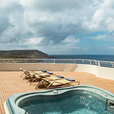 Üdülőközpont Radisson Blu & Spa, Malta Golden Sands 5*