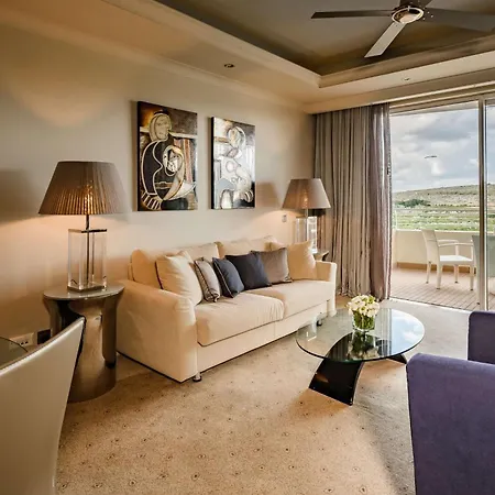 Üdülőközpont Radisson Blu & Spa, Malta Golden Sands 5*