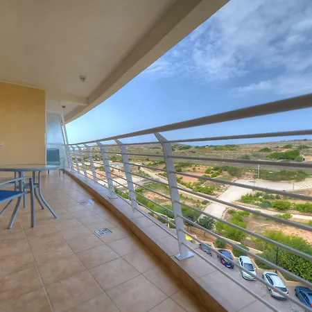 Rezort Radisson Blu & Spa, Malta Golden Sands 5*